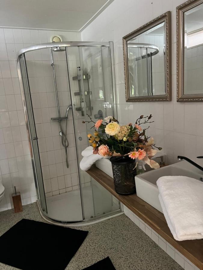 La Dolce Vita Suites Λεουβάρντεν Εξωτερικό φωτογραφία