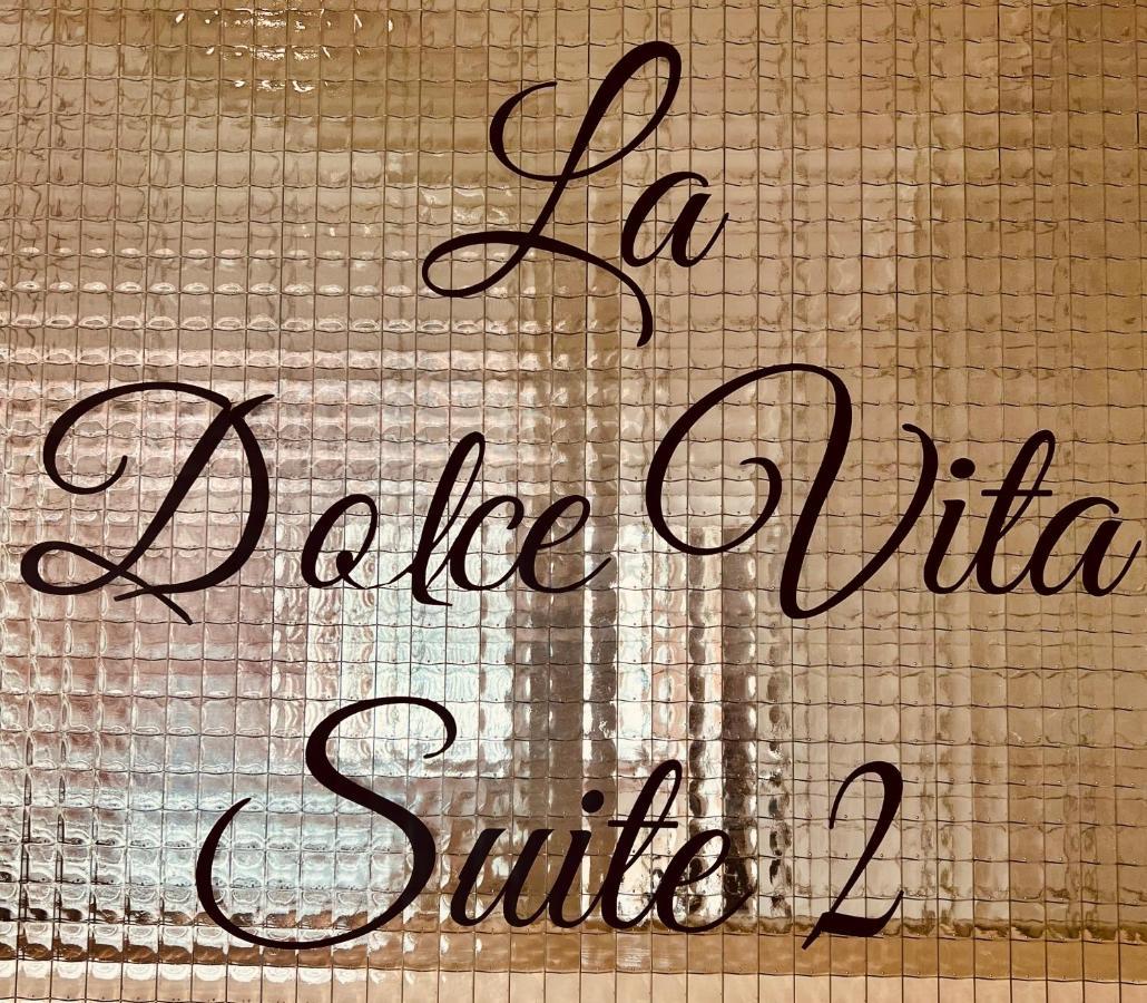 La Dolce Vita Suites Λεουβάρντεν Εξωτερικό φωτογραφία