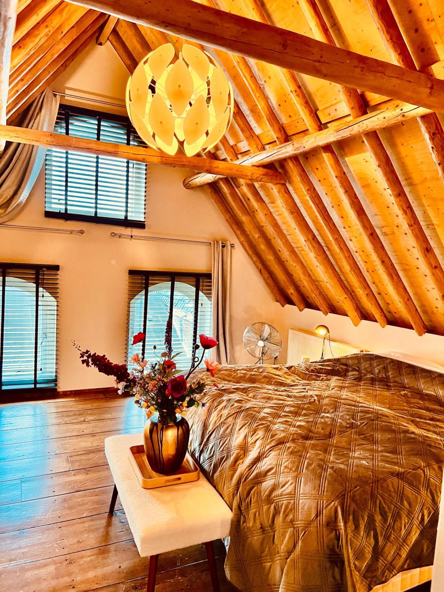 La Dolce Vita Suites Λεουβάρντεν Εξωτερικό φωτογραφία